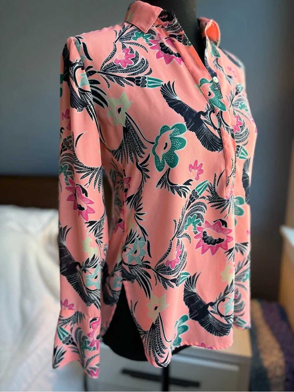 Banana Republic Coral Pink Tropical Print Popover Long Sleeve blouse - Picture 6 of 14